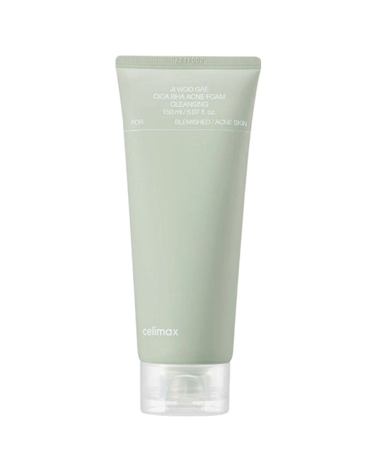 O Ji Woo Gae Baking Soda Deep Pore Foam Cleansing é um limpador facial clarificante desenvolvido para peles mistas e oleosas, proporcionando uma limpeza profunda, porém suave, com o poder das finas partículas de bicarbonato de sódio 