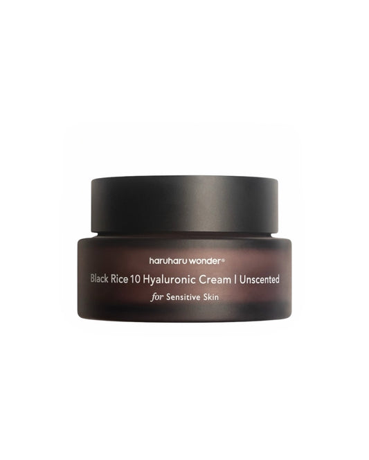 Haruharu WONDER Black Rice 10 Hyaluronic Cream Unscented, um creme hidratante luxuoso enriquecido com 95% de ingredientes de origem natural. Infundida com uma potente mistura de extrato de arroz preto, ácido hialurónico e óleo de onagra, esta fórmula hidrata profundamente e revitaliza a pele, promovendo a regeneração celular. 

Criada com um Ácido Hialurónico de peso multi-molecular, proporciona uma hidratação abrangente, deixando a tez carnuda e resistente. Com uma maior proporção de Óleo de Onagra e de Ól