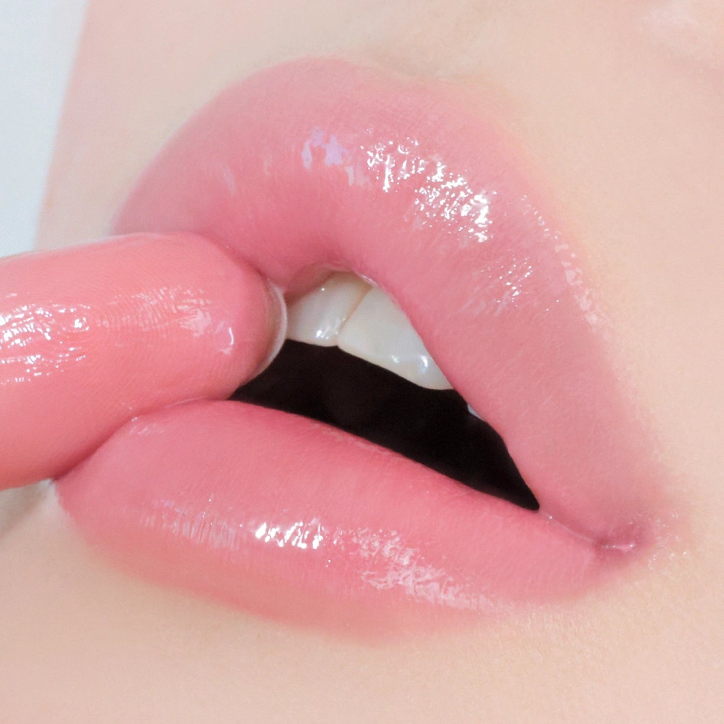UNLEASHIA – Berry Shot Lip Tint